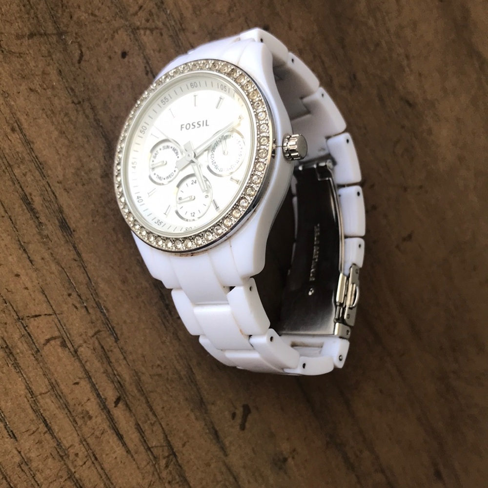 Watch - Picture 2 of 3